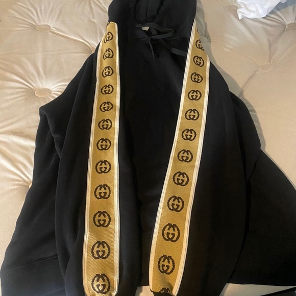 Gucci jacket xl fits like large